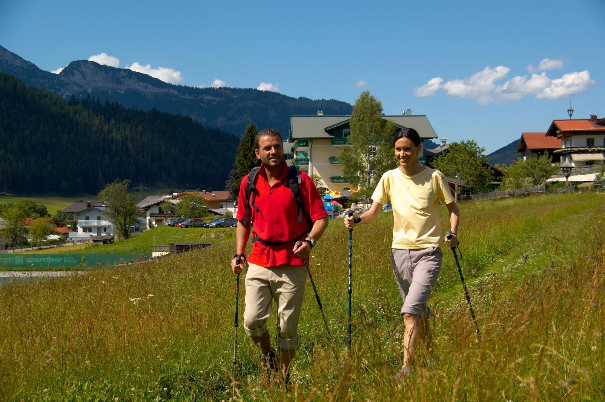Wohlfuehlresort Und Feriengut Martinerhof Санкт-Мартин-ам-Тенненгебирге Экстерьер фото