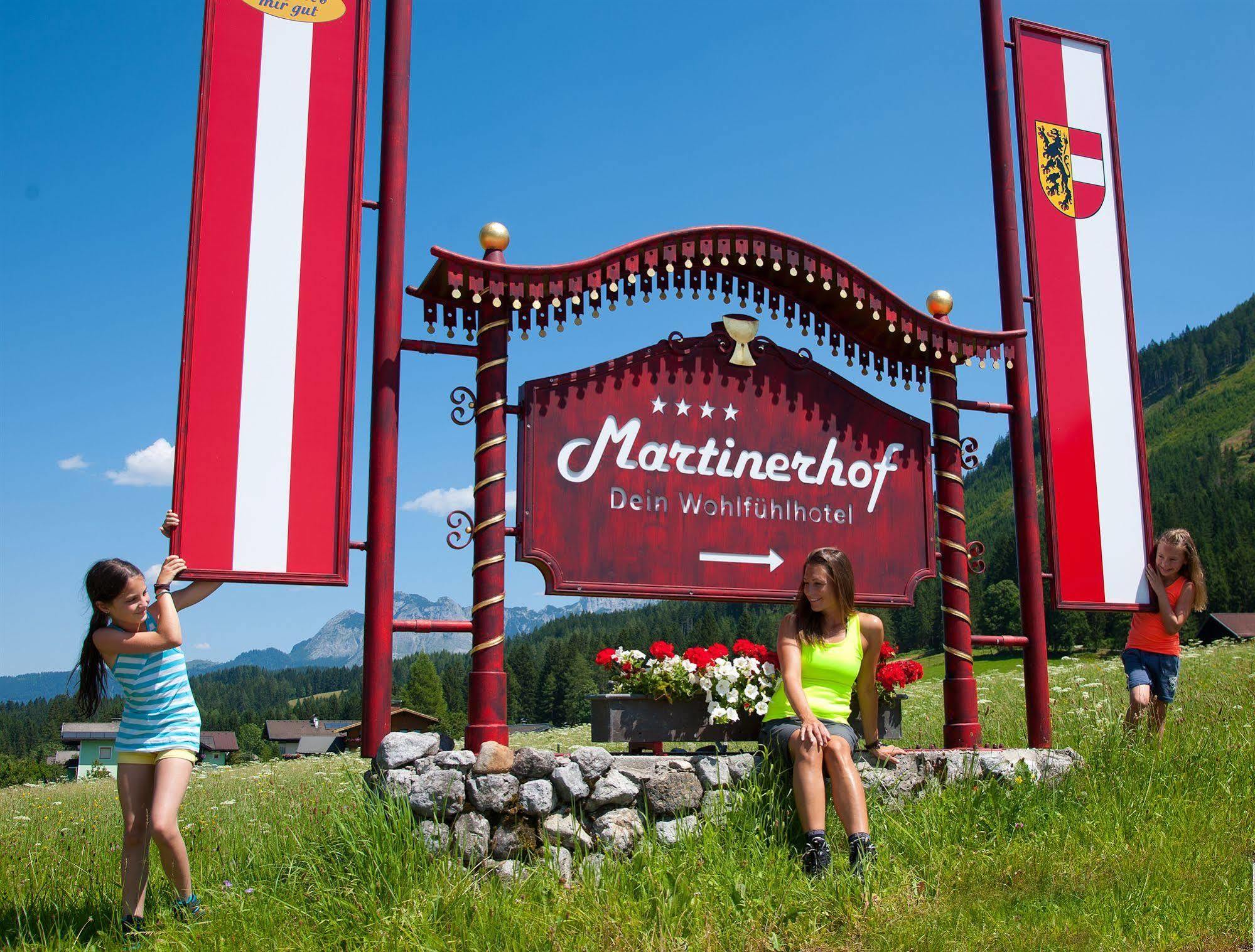 Wohlfuehlresort Und Feriengut Martinerhof Санкт-Мартин-ам-Тенненгебирге Экстерьер фото