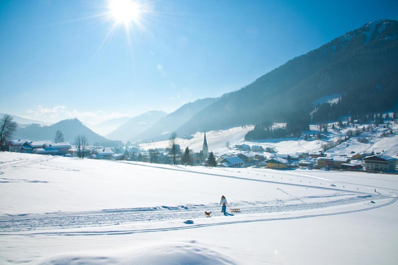 Wohlfuehlresort Und Feriengut Martinerhof Санкт-Мартин-ам-Тенненгебирге Экстерьер фото