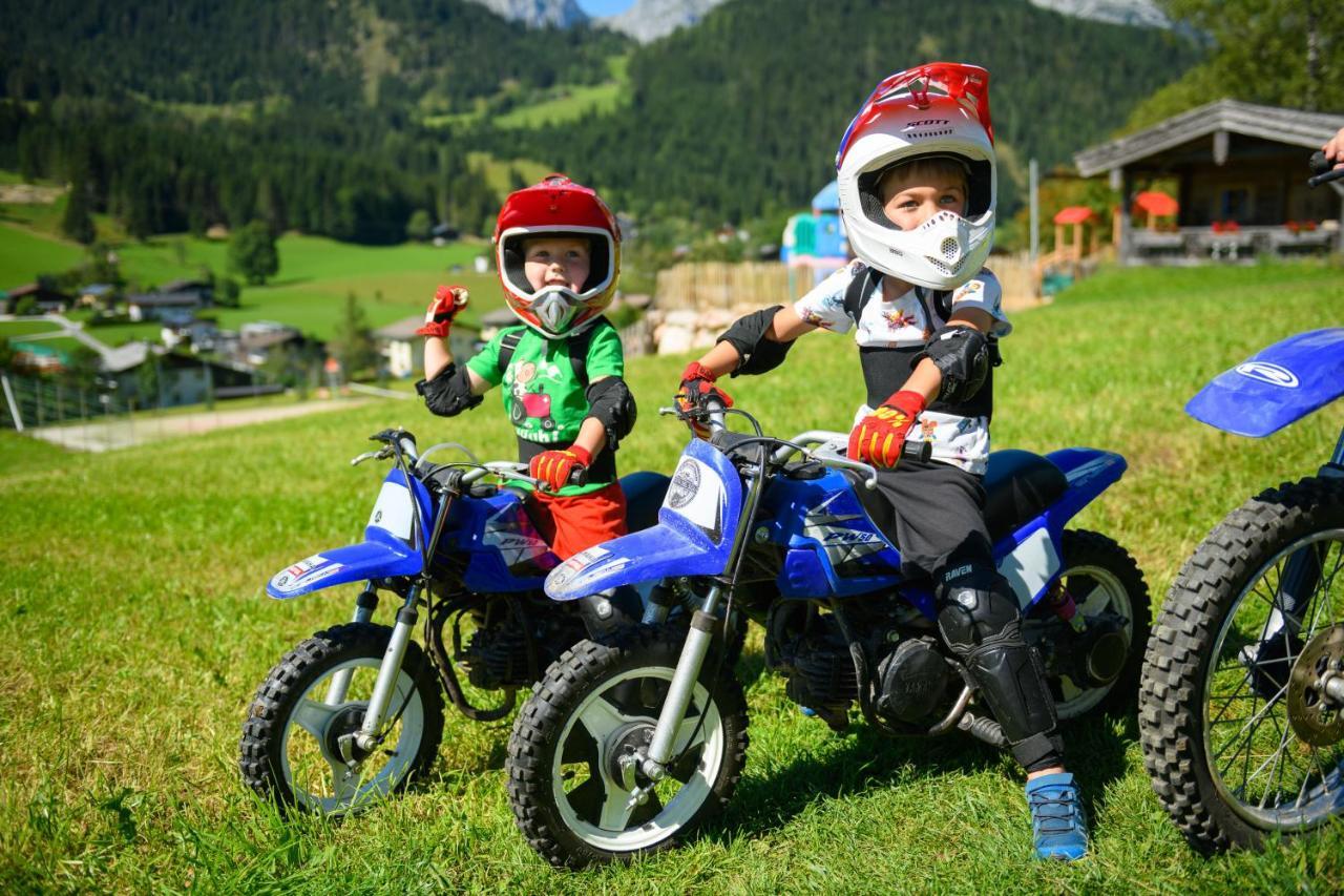 Wohlfuehlresort Und Feriengut Martinerhof Санкт-Мартин-ам-Тенненгебирге Экстерьер фото
